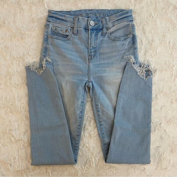 American Eagle Women's The Lu(x)e Jean Hi-Rise Jegging Size 0 Short Light Wash - Picture 1 of 12
